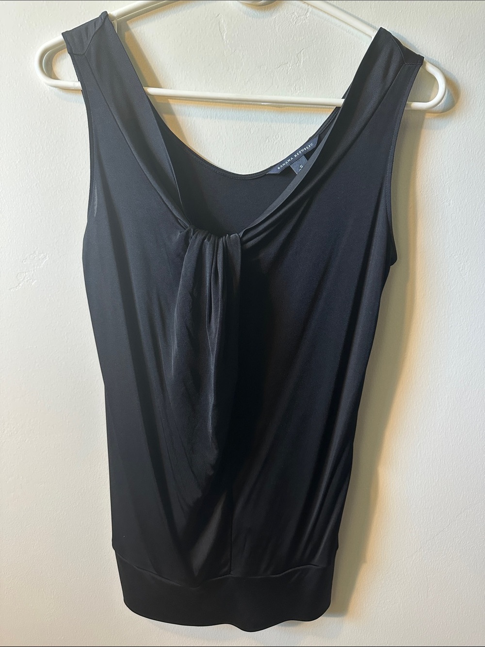 BANANA REPUBLIC Black Sleeveless Knot-Front Slinky Tank